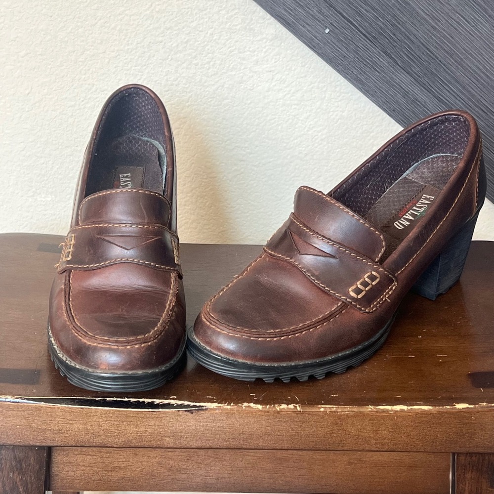 Eastland Women's Moonbeam Heeled Loafers Brown Leather Comfort Shoes 10M